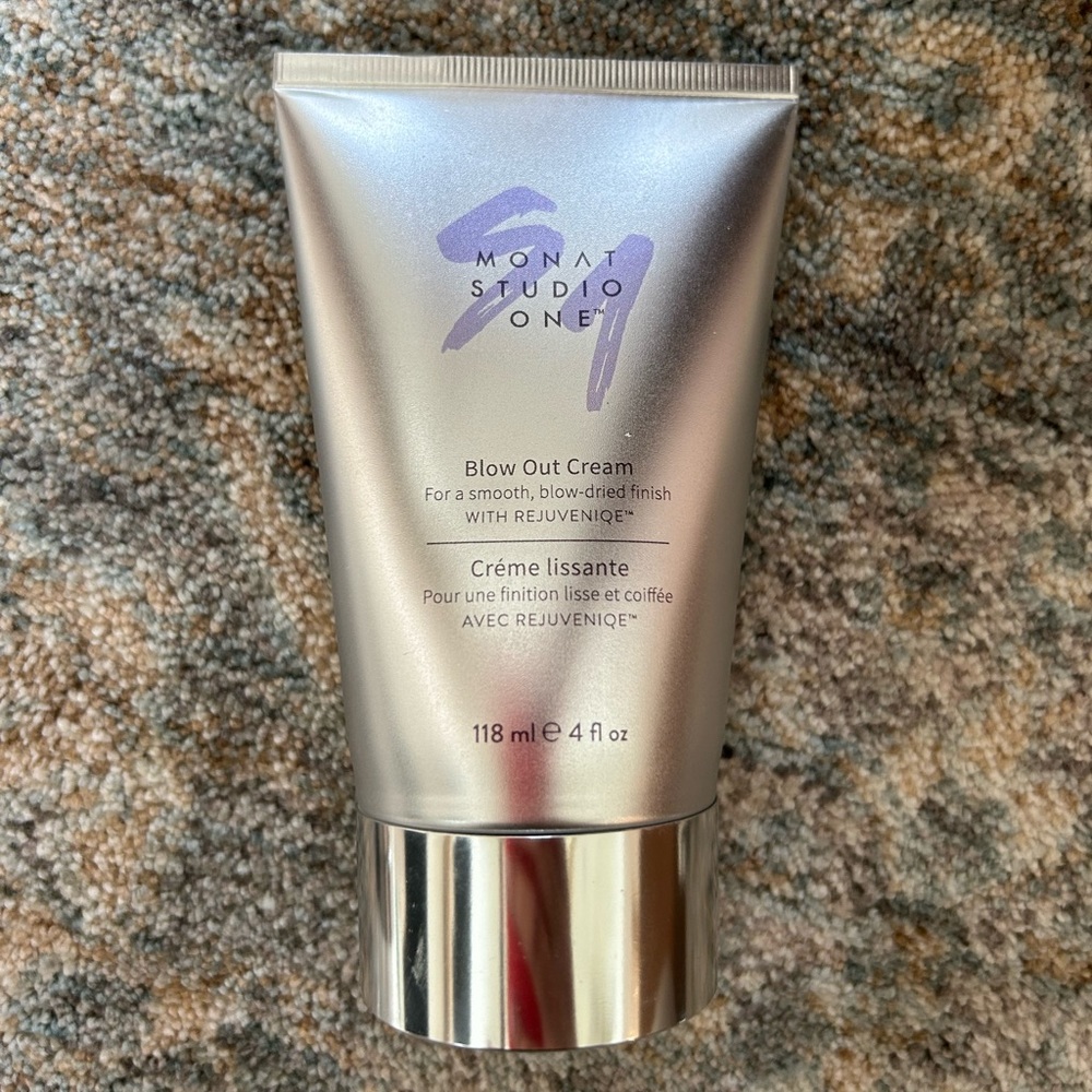 Monat Blowout cream